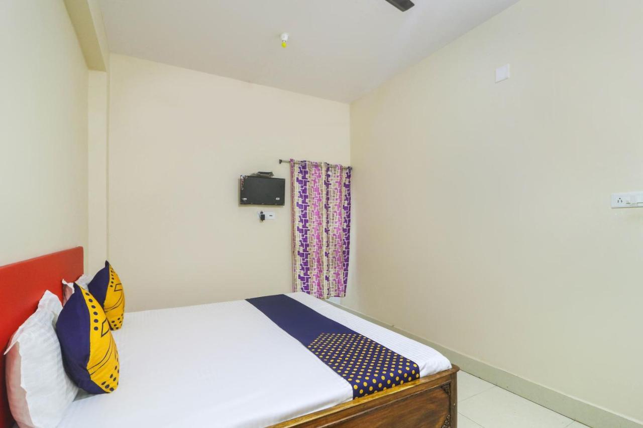 Spot On 68151 Prafulla Palace Hotel Jatani Buitenkant foto