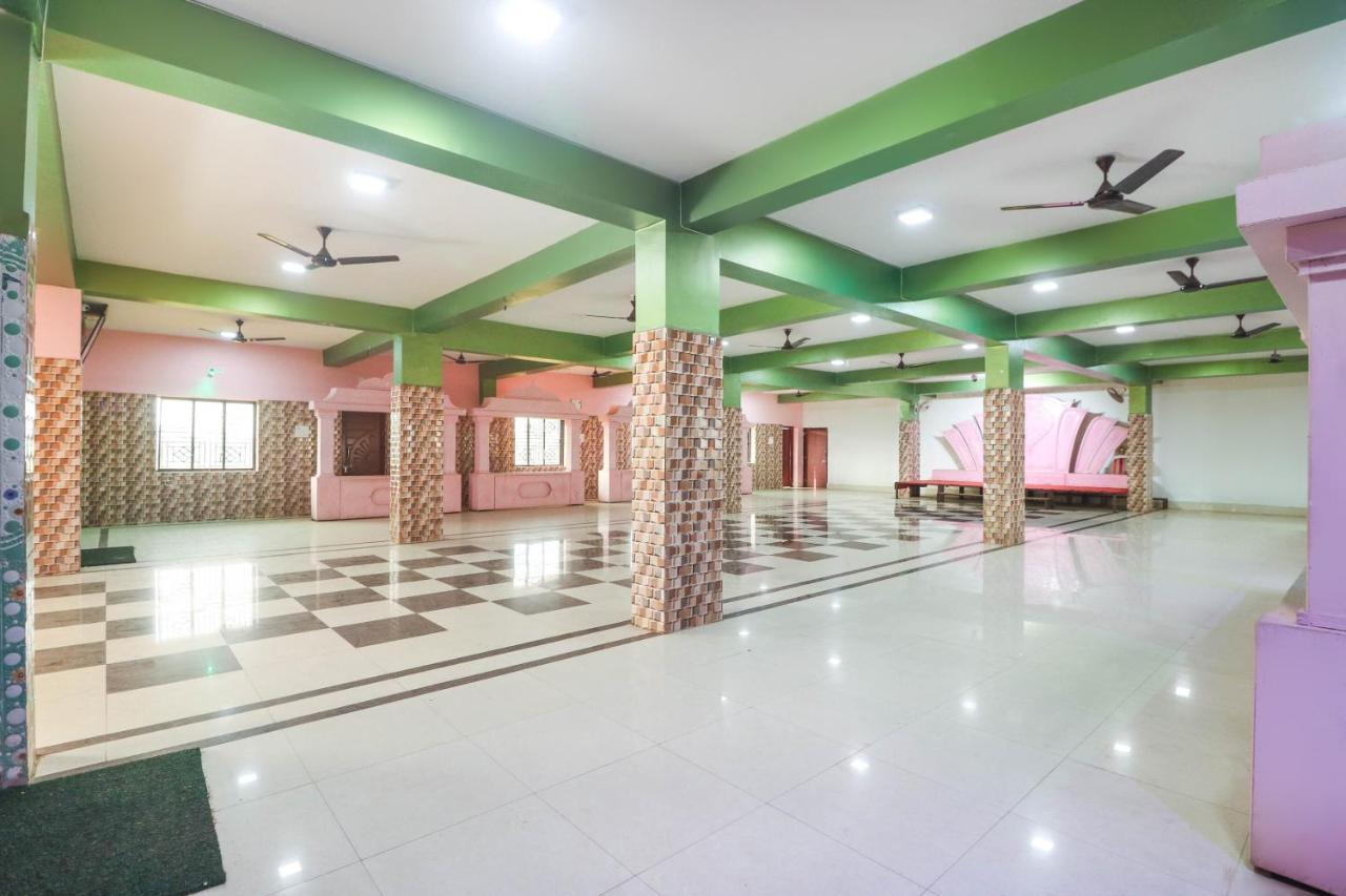 Spot On 68151 Prafulla Palace Hotel Jatani Buitenkant foto